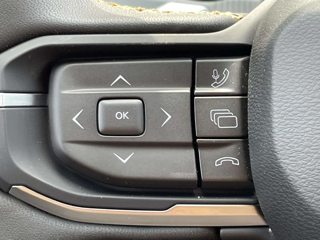 New 2026 Bright White Clearcoat Jeep Laredo image 30