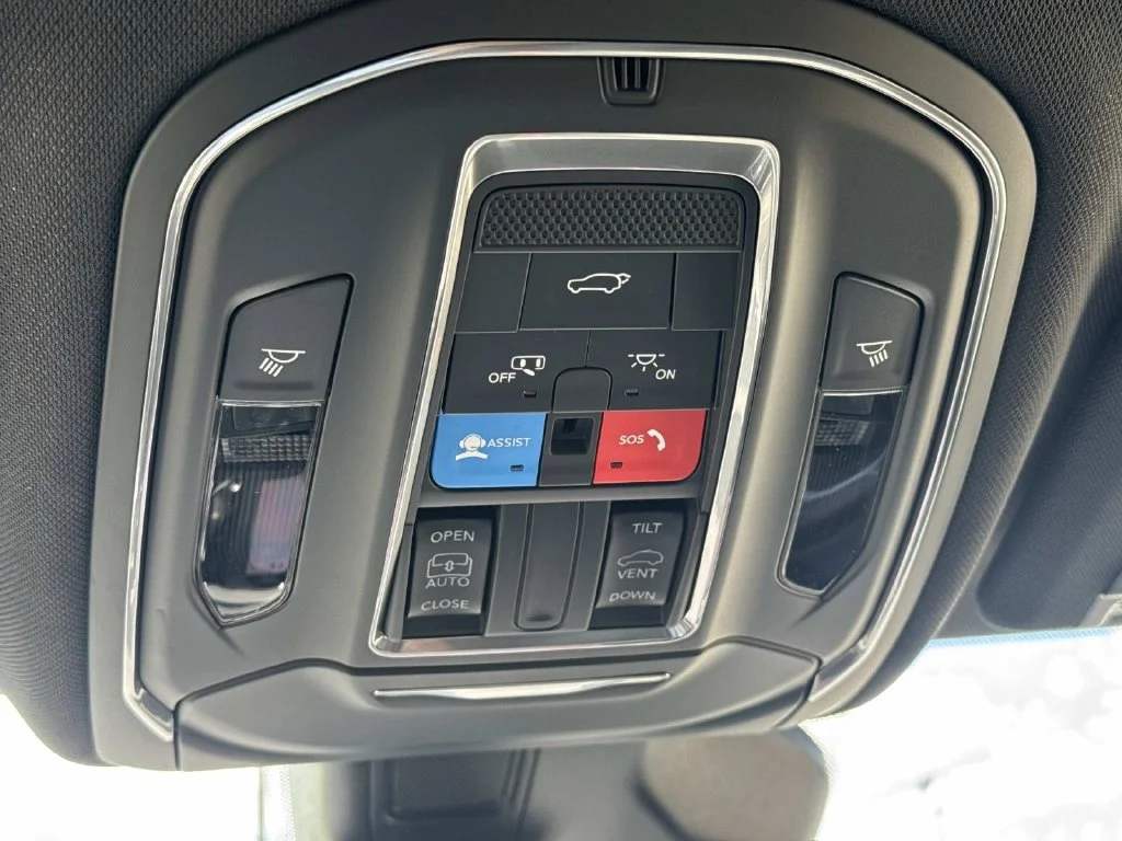 New 2027 Gray Jeep Laredo Altitude image 38