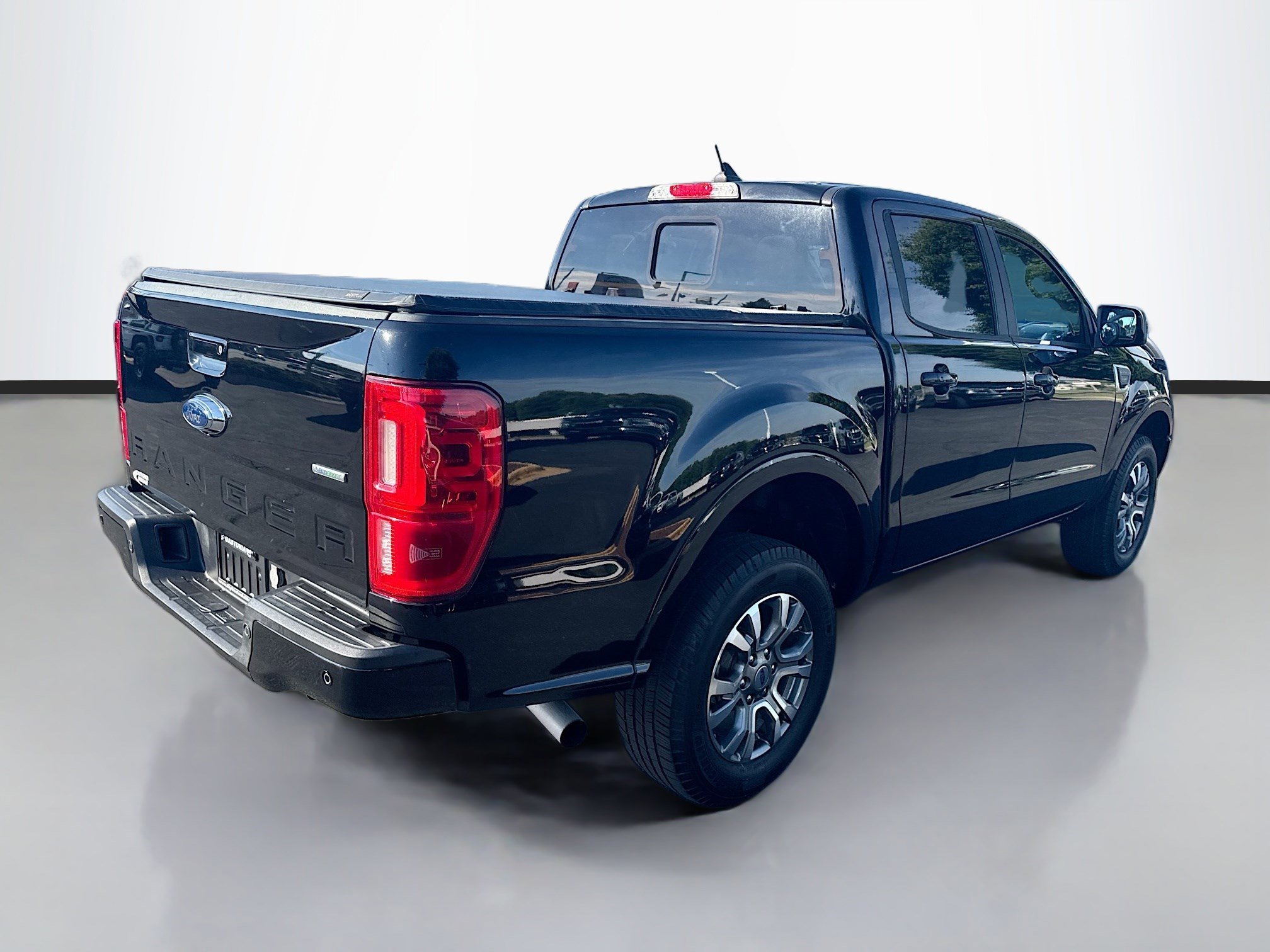 Used 2019 Shadow Black Ford LARIAT image 7