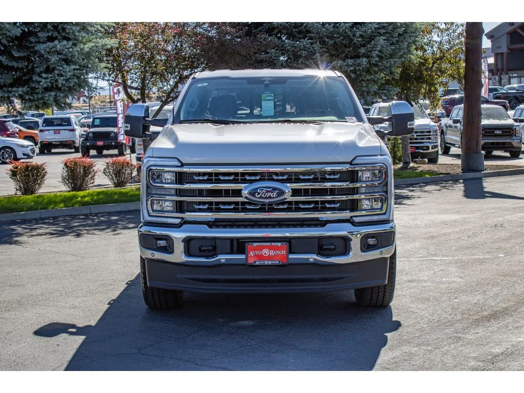 New 2026 Star White Metallic Tri-Coat Ford LARIAT image 3