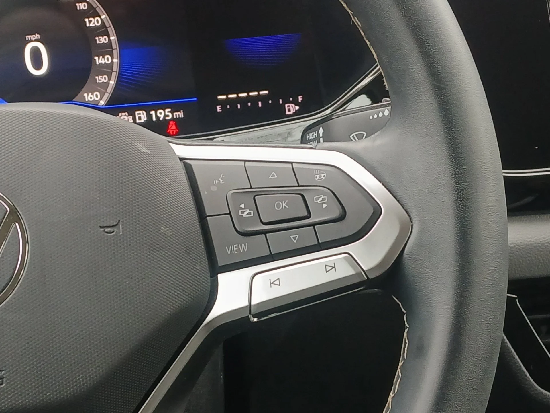 Certified Used 2023  Volkswagen S image 10