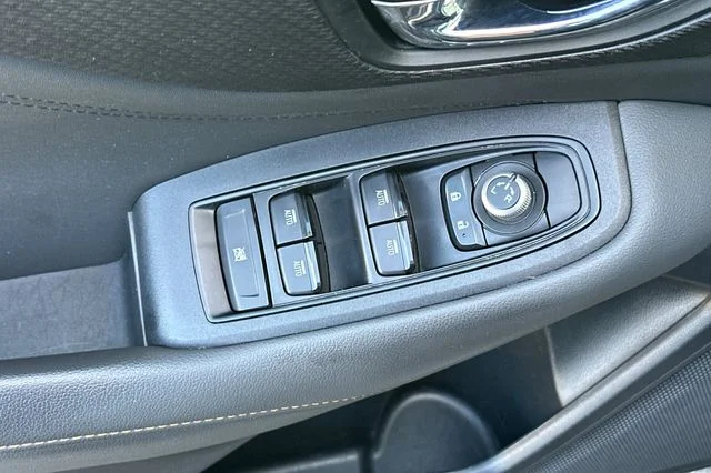 Used 2022 White Subaru Wilderness image 12