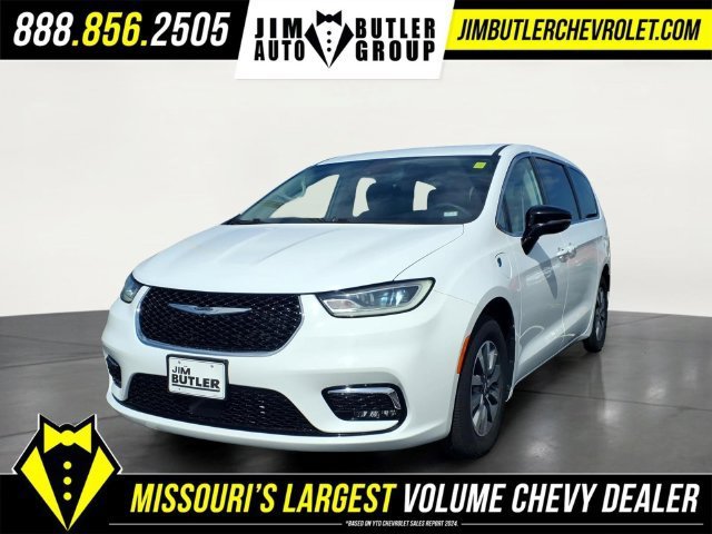 Used 2024  Chrysler Hybrid Select image 1