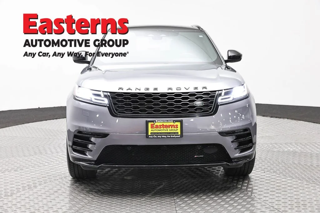 Used 2023 Gray Land Rover R-Dynamic S MHEV image 2