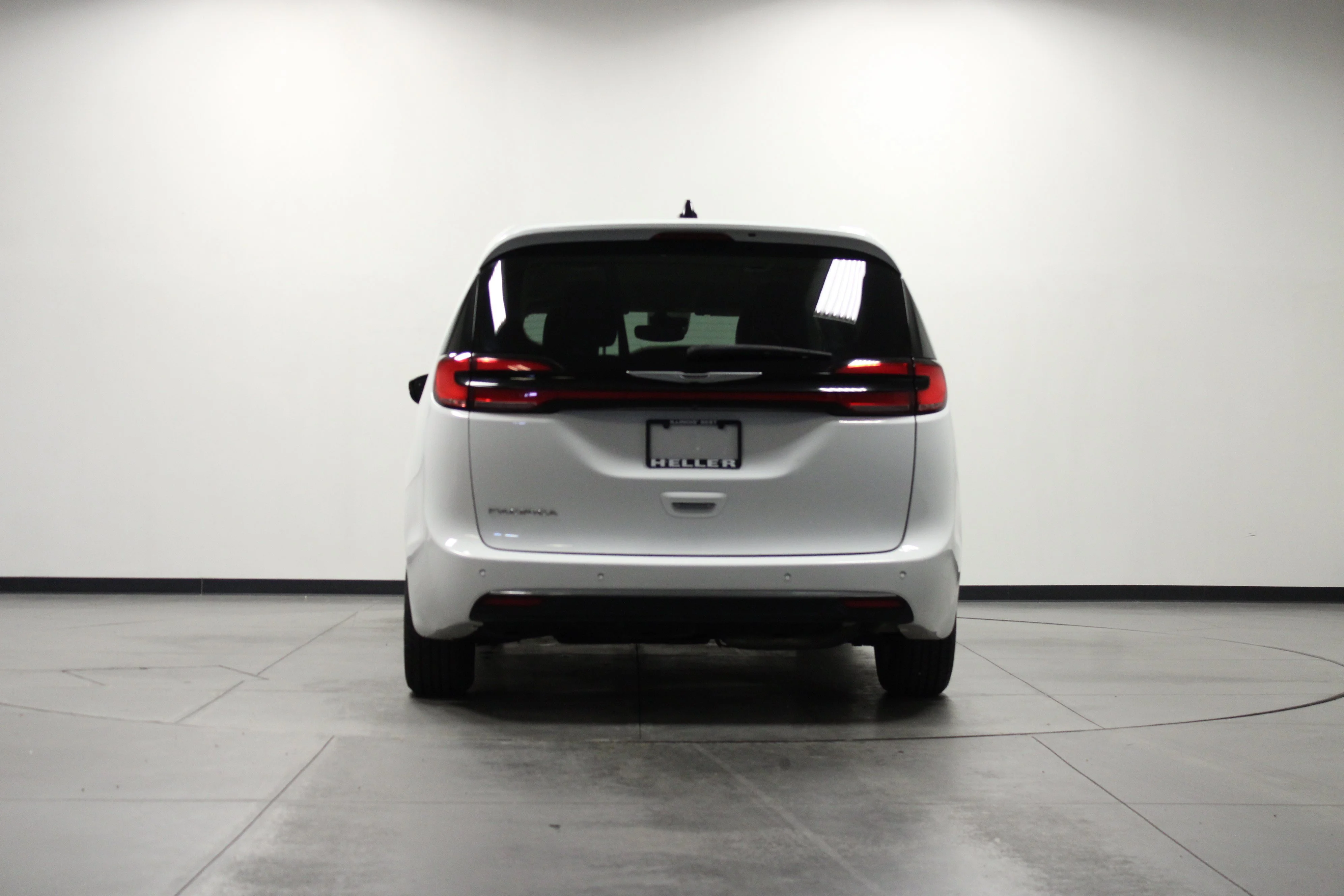 Used 2024 Bright White Clearcoat Chrysler Touring L image 5