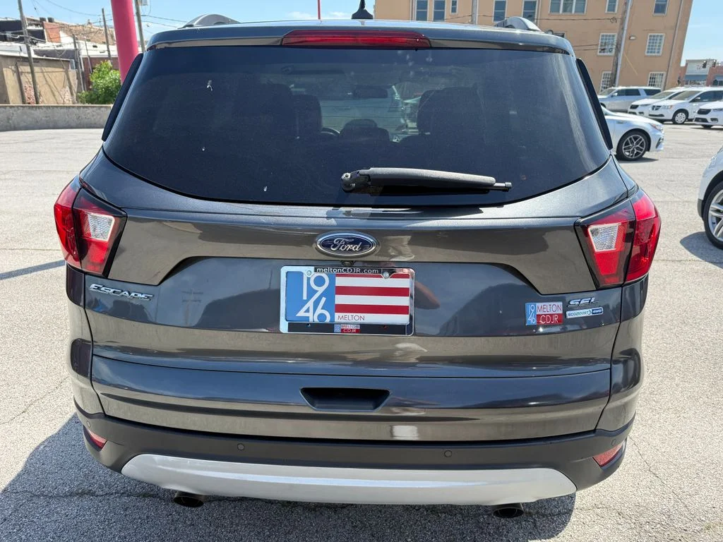 Used 2019 Gray Ford SEL image 17