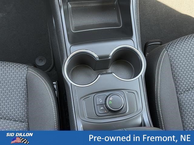 Used 2023 Summit White GMC SLE image 10