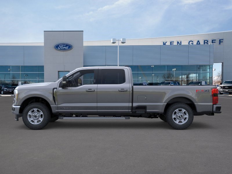 New 2026 Carbonized Gray Metallic Ford XLT image 3