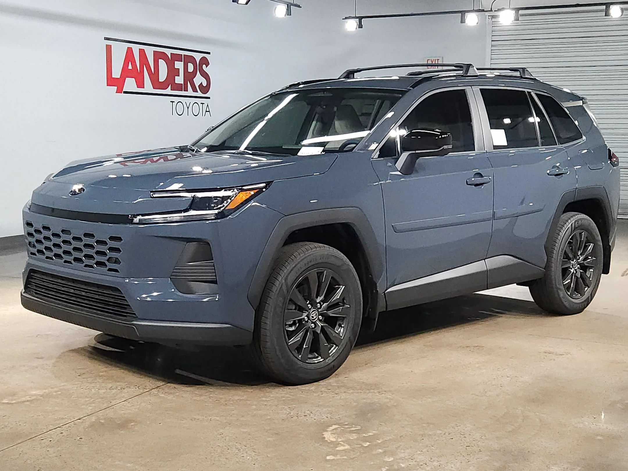 New 2026 Cloud Toyota XLE Premium image 3