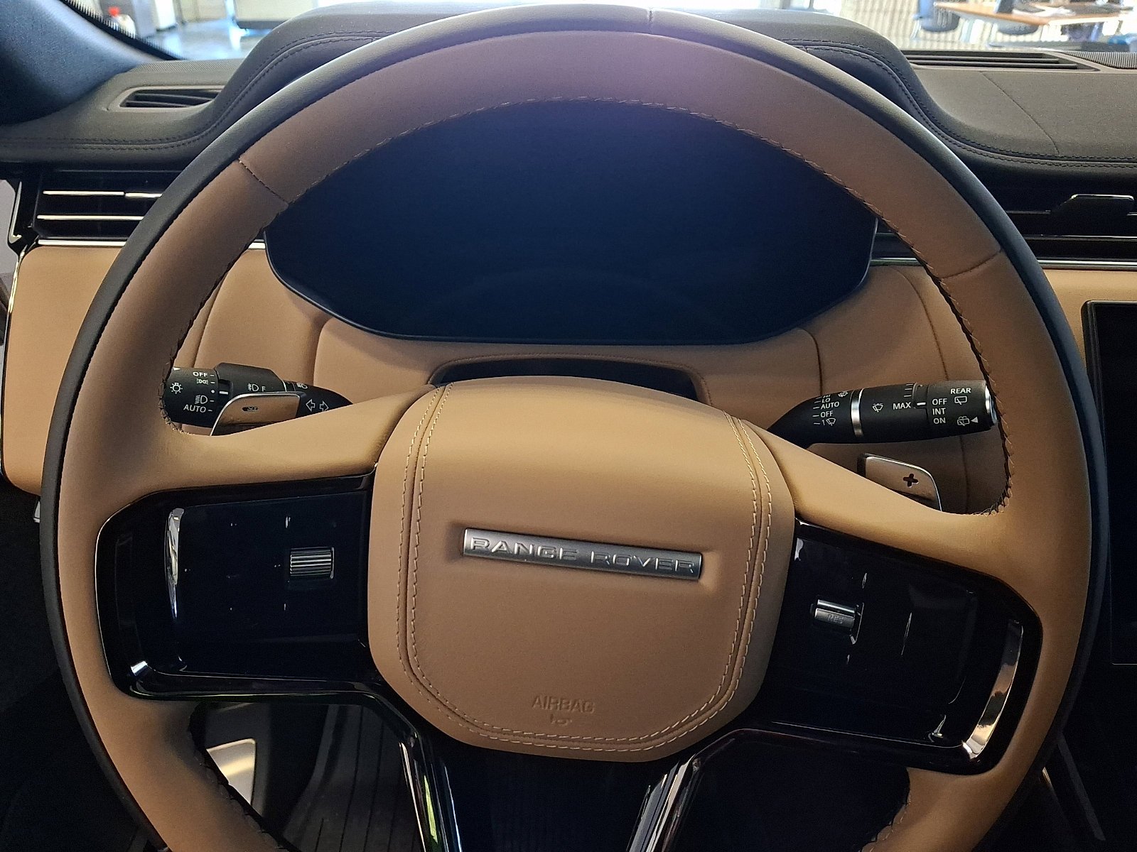 New 2026 Giola Green Land Rover Dynamic SE image 12