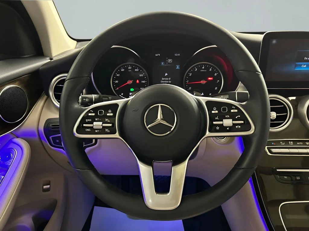 Used 2022 White Mercedes-Benz GLC 300 image 15