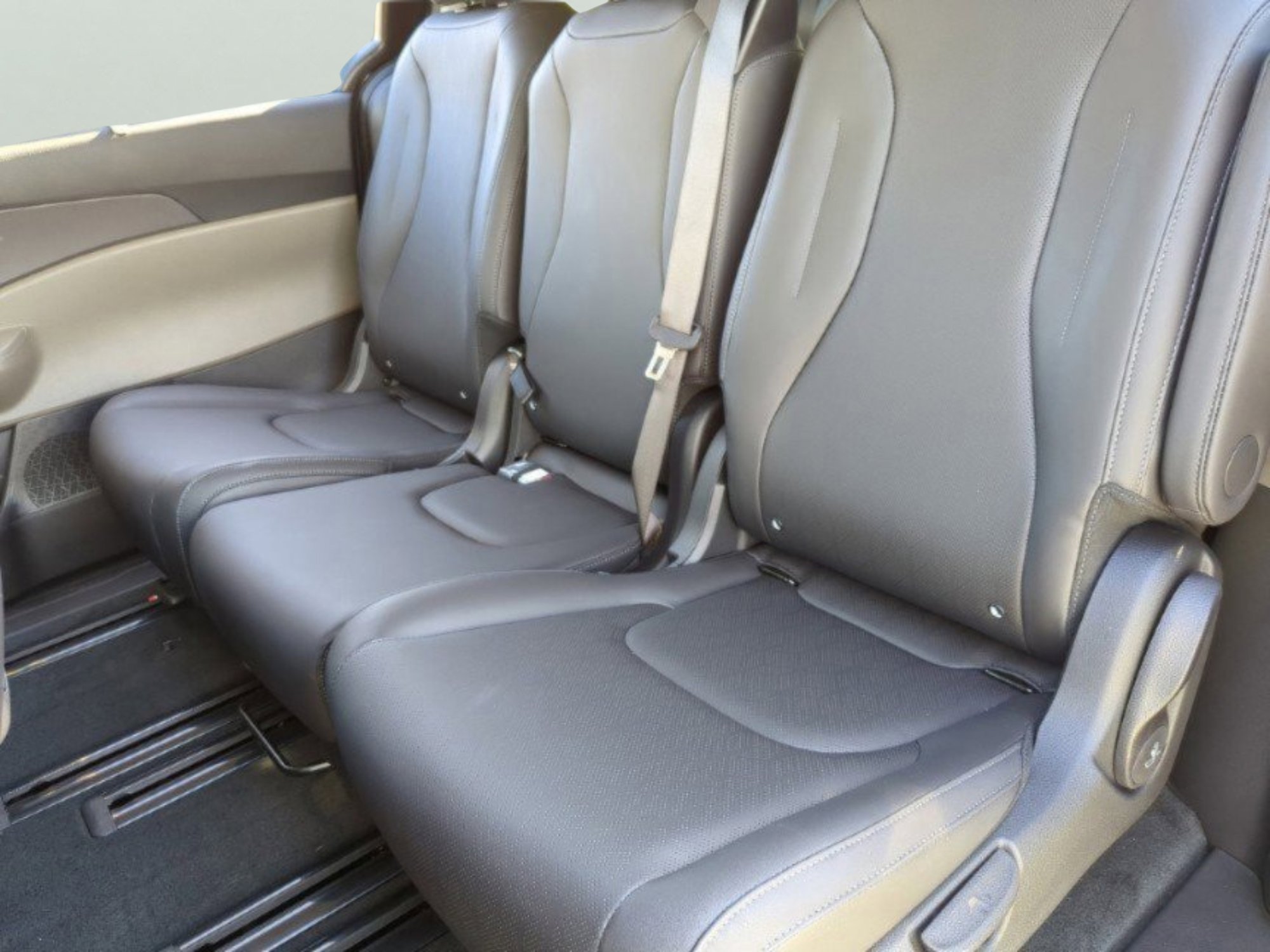 New 2026 Aurora Black Pearl Kia EX image 19