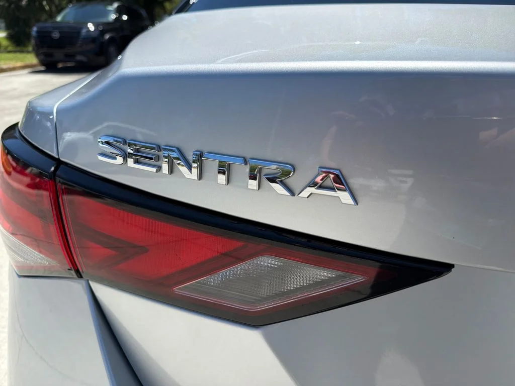 Used 2022 Silver Nissan SV image 13
