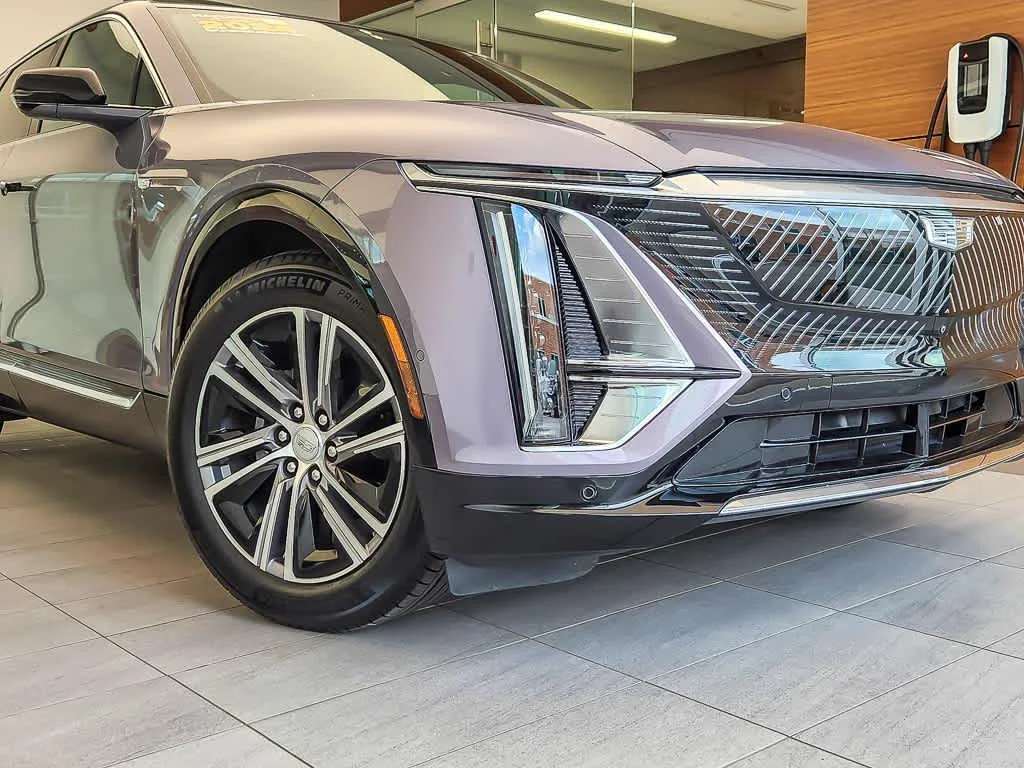 Used 2024 Cadillac LYRIQ Luxury 2 with VIN 1GYKPRRL3RZ130735 for sale in Oak Lawn, IL