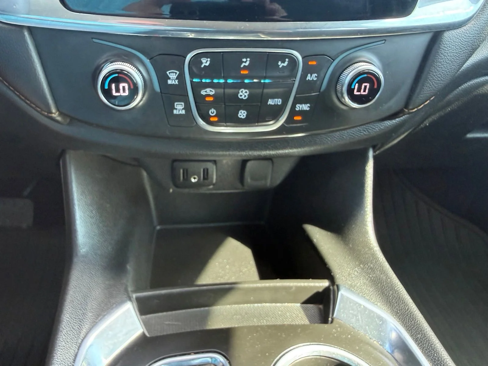 2020 Chevrolet Traverse LS - Photo 20