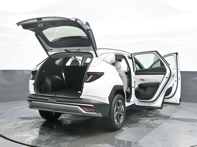New 2026 White Hyundai SEL Premium AWD image 29