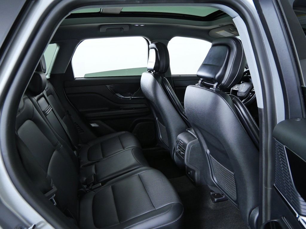 Used 2020 Silver Lincoln Standard image 22