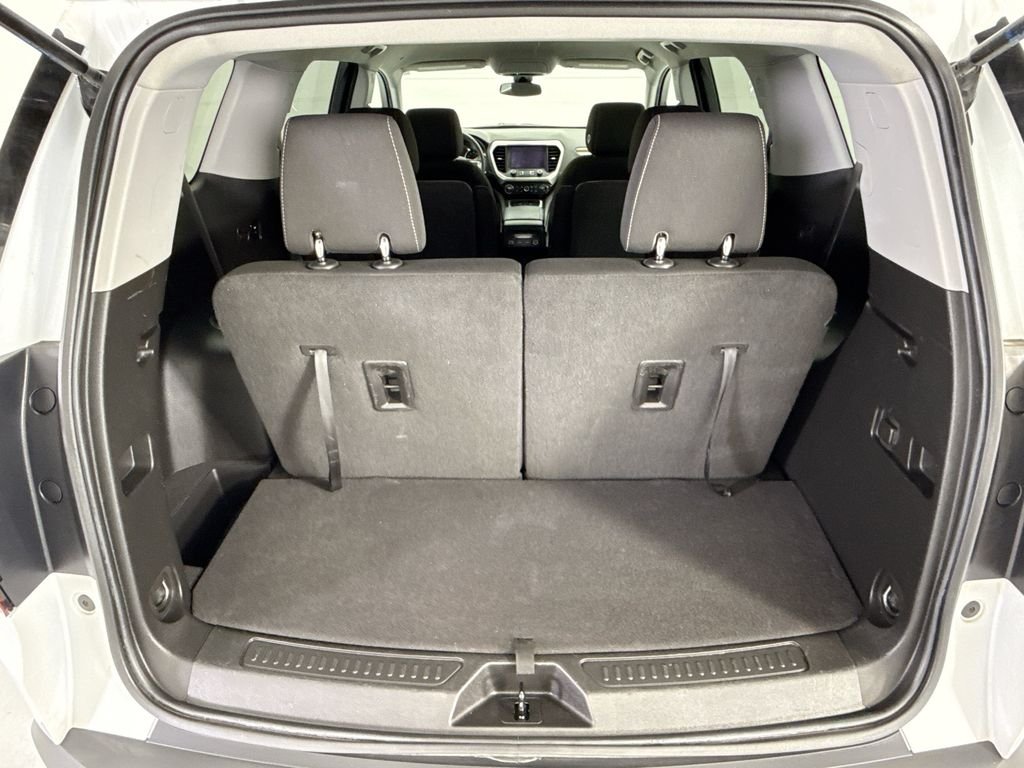 Used 2023 Summit White GMC SLE image 27