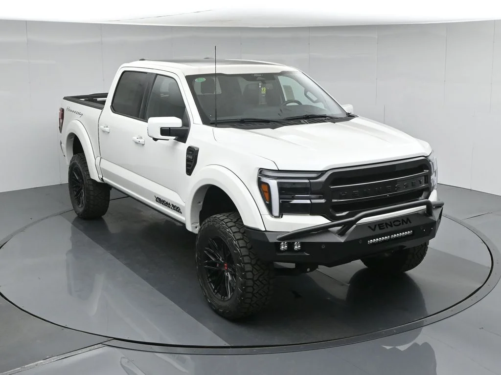 New 2026 Star White Metallic Tri-Coat Ford Lariat image 42