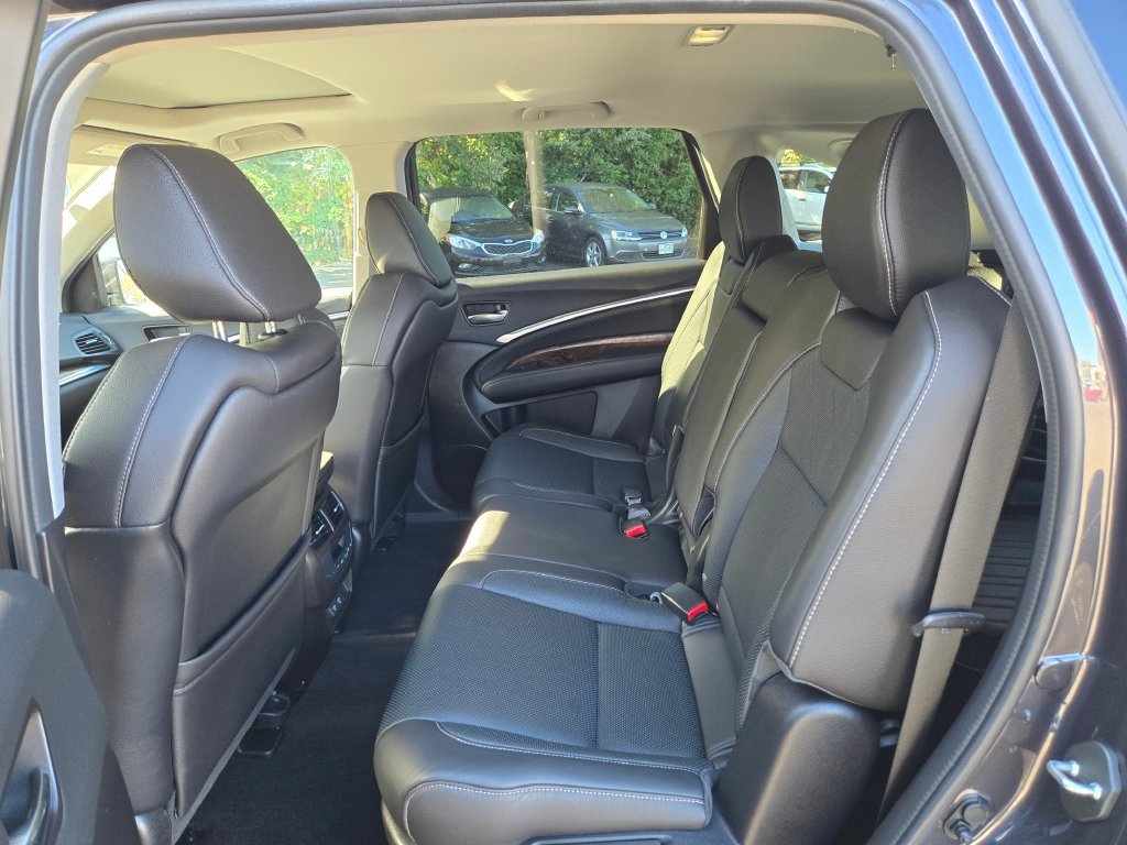 Used 2019 Gunmetal Metallic Acura 3.5L Technology Package image 17