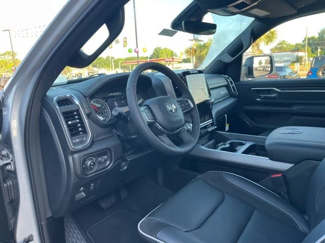 New 2026 Silver Zynith Exterior Paint RAM Laramie image 6