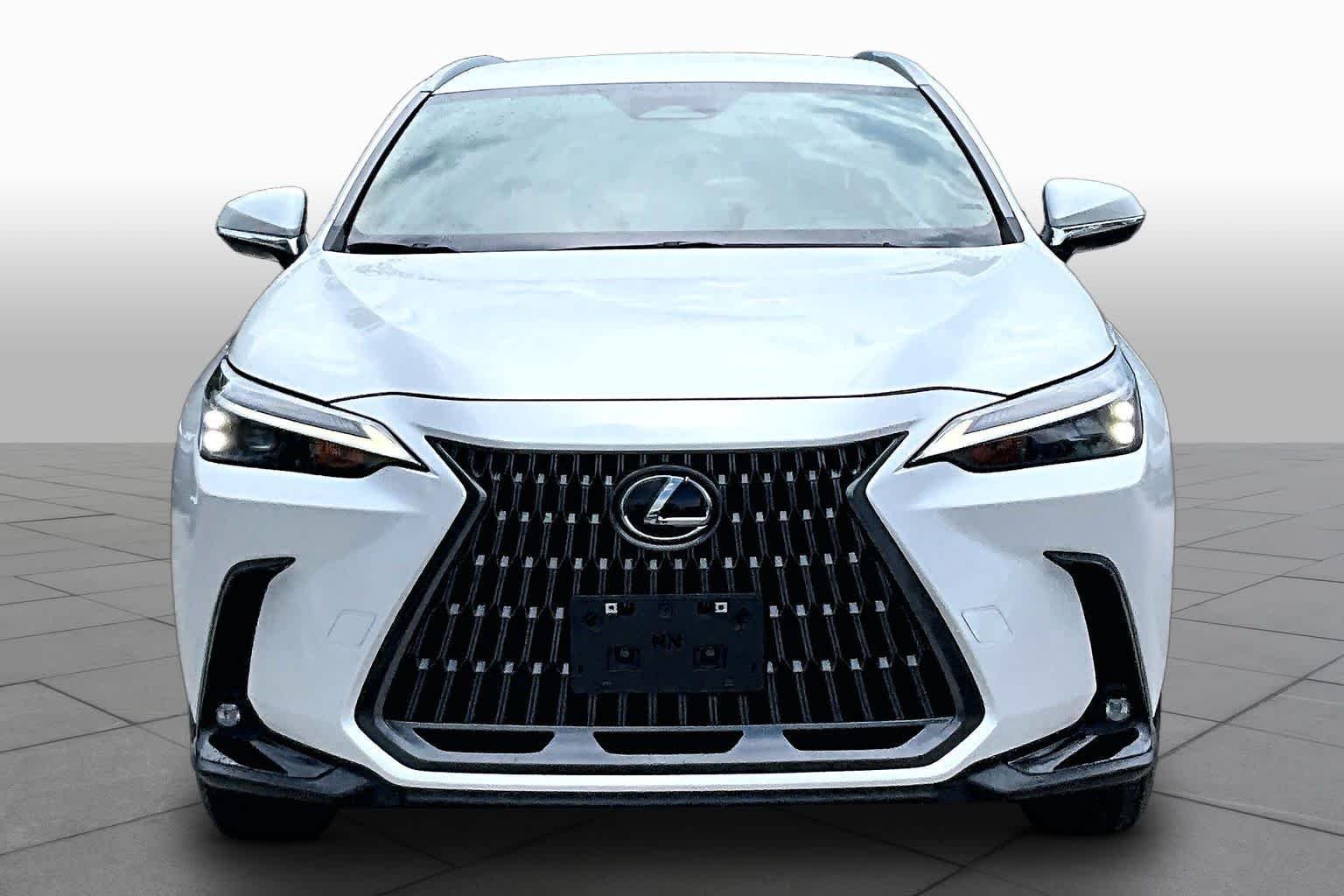 Used 2024 Eminent White Pearl Lexus  image 4