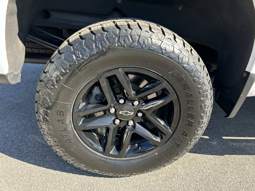Used 2020 White Chevrolet LT Trail Boss image 23