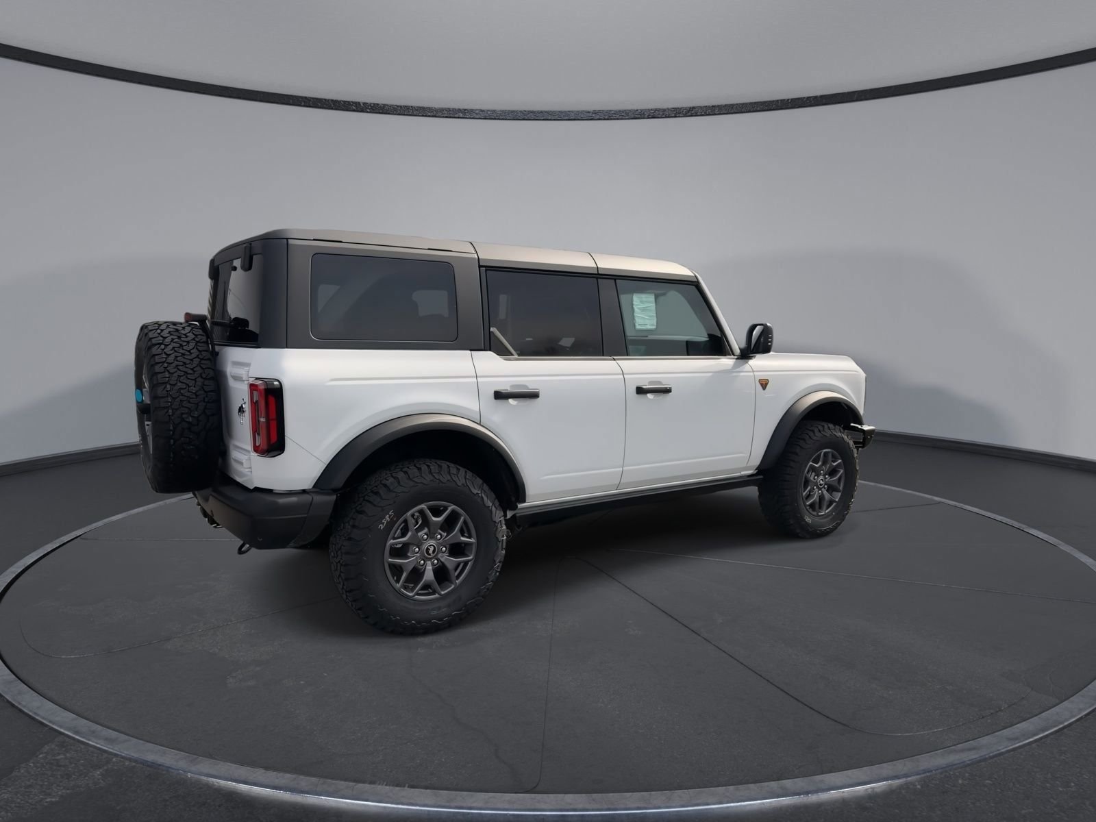 New 2025 Oxford White Ford Badlands® image 8