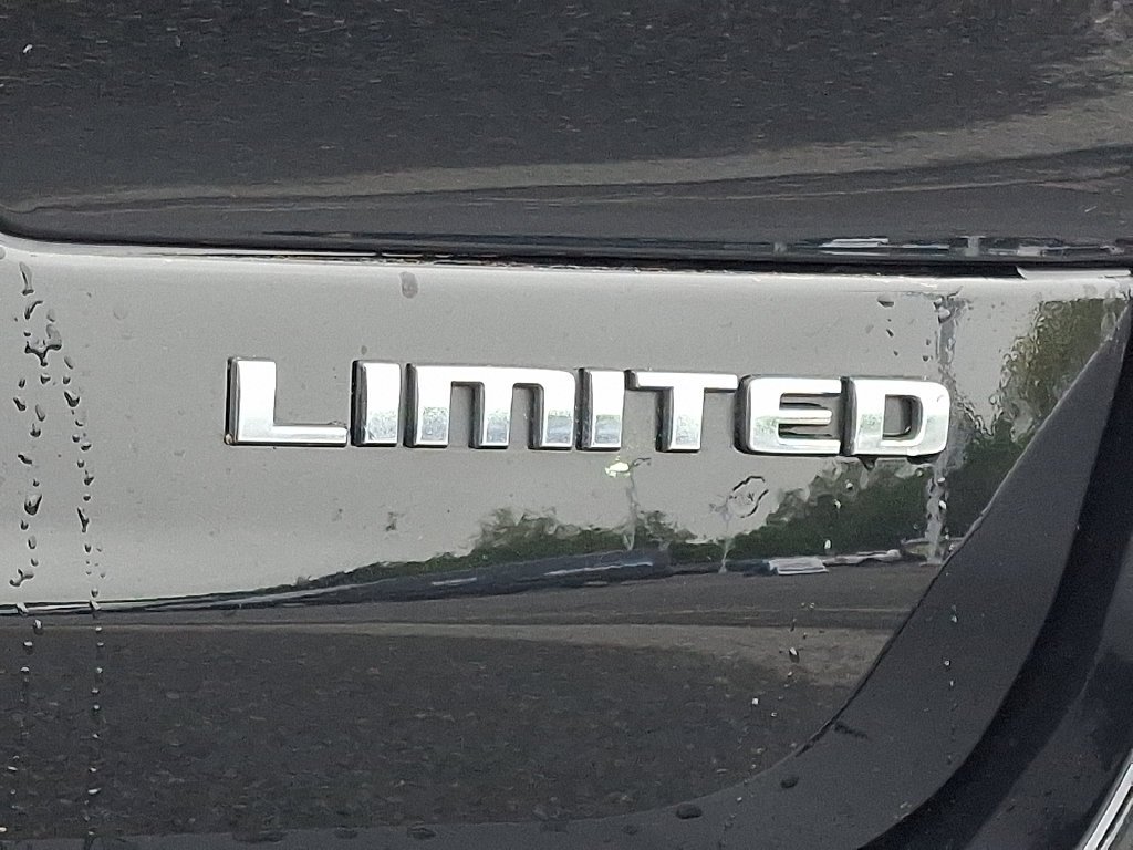 Used 2023 Black Jeep Limited image 31