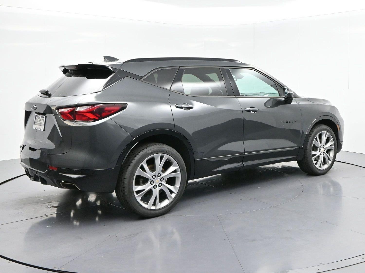 Used 2020 NIGHTFALL GRAY METALLIC Chevrolet RS image 7