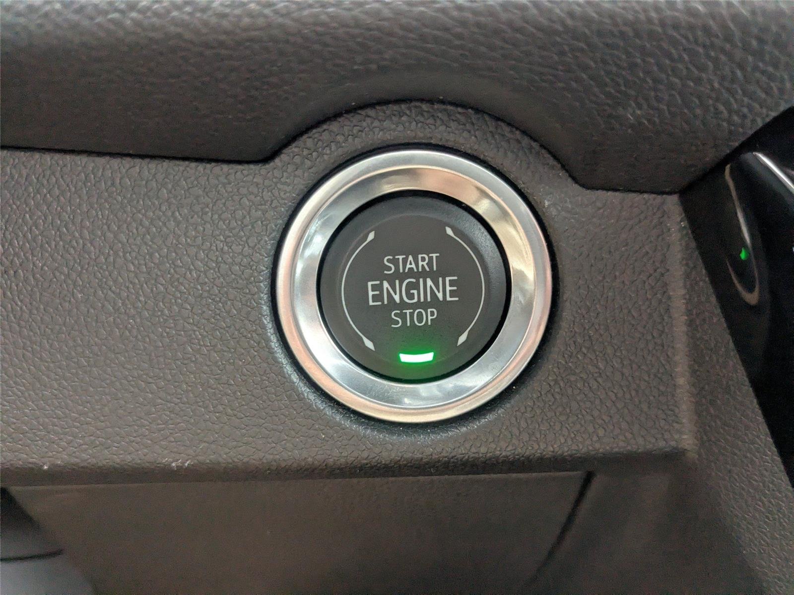 Used 2024 Stardust Metallic Chevrolet AWD Z71 image 27