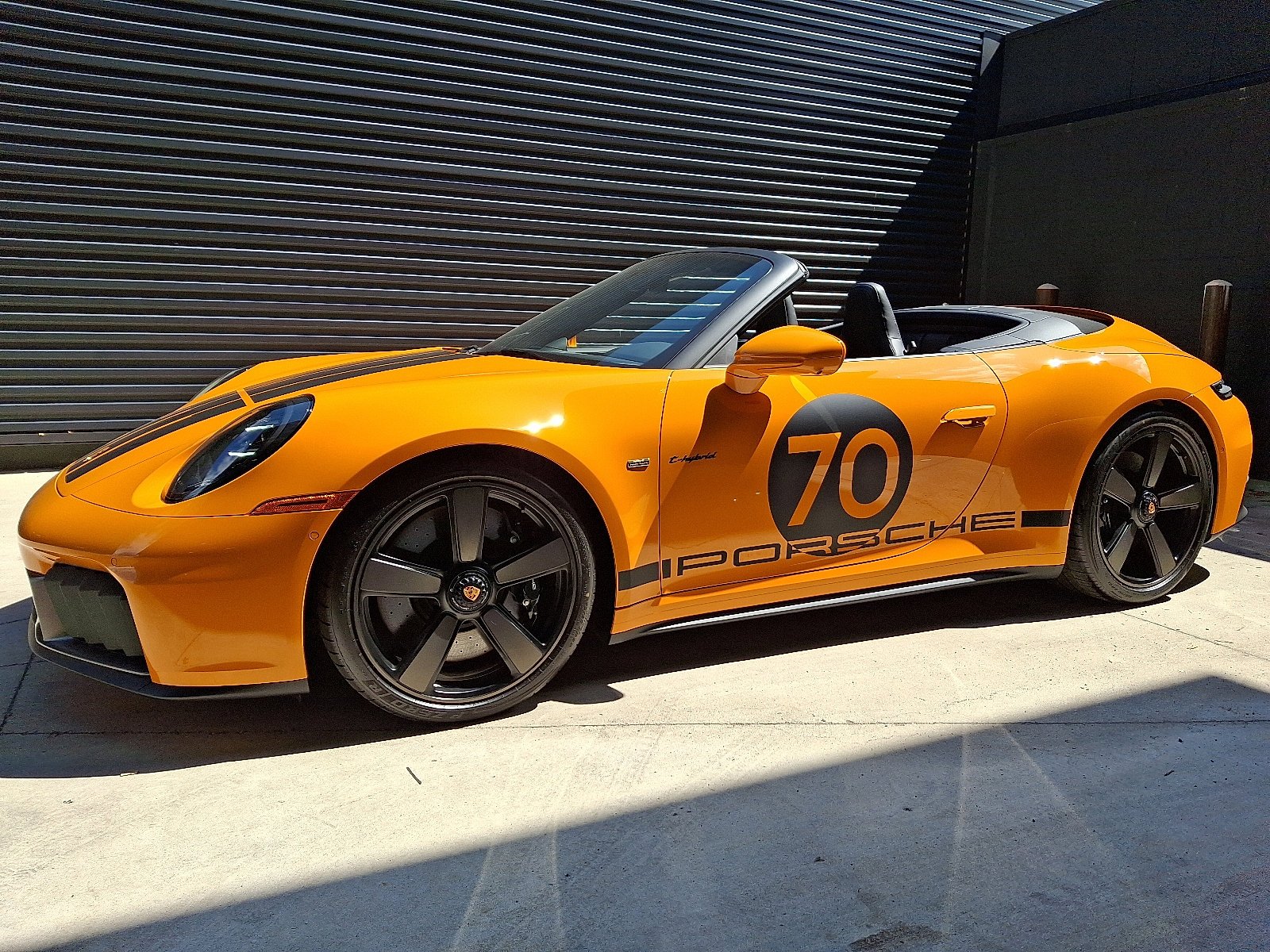 New 2026 Paint to Sample: Signalorange Porsche Spirit 70 image 2