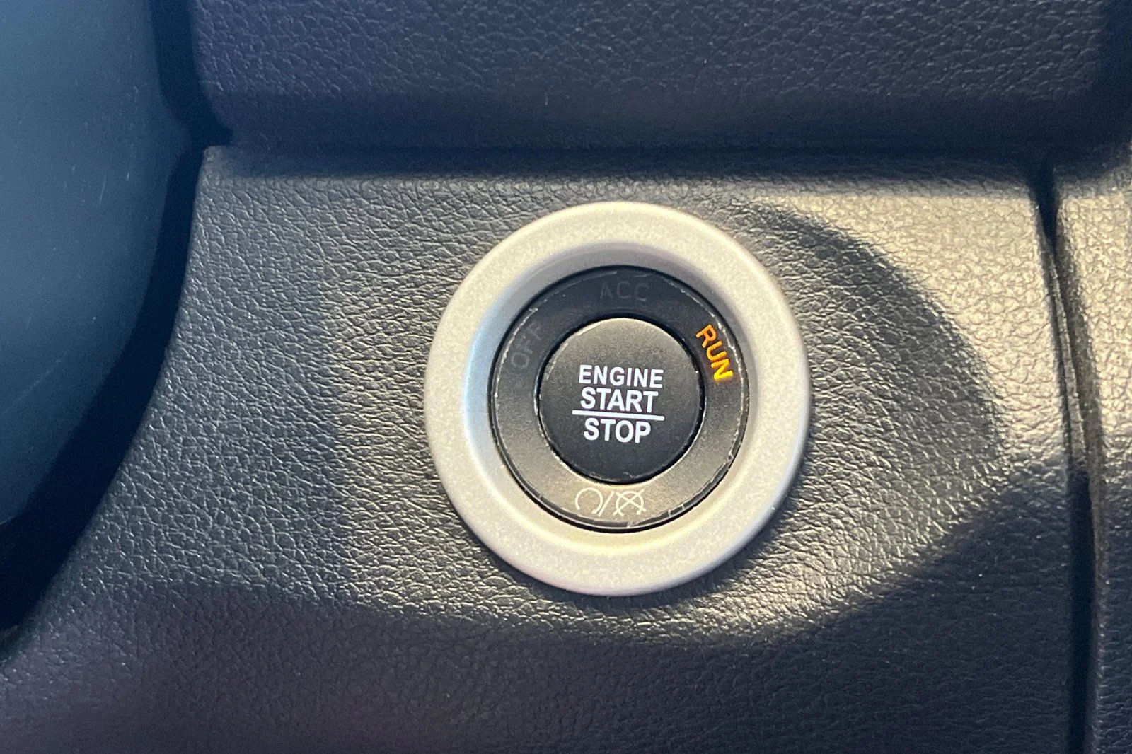 Used 2018 White Ram Sport image 20