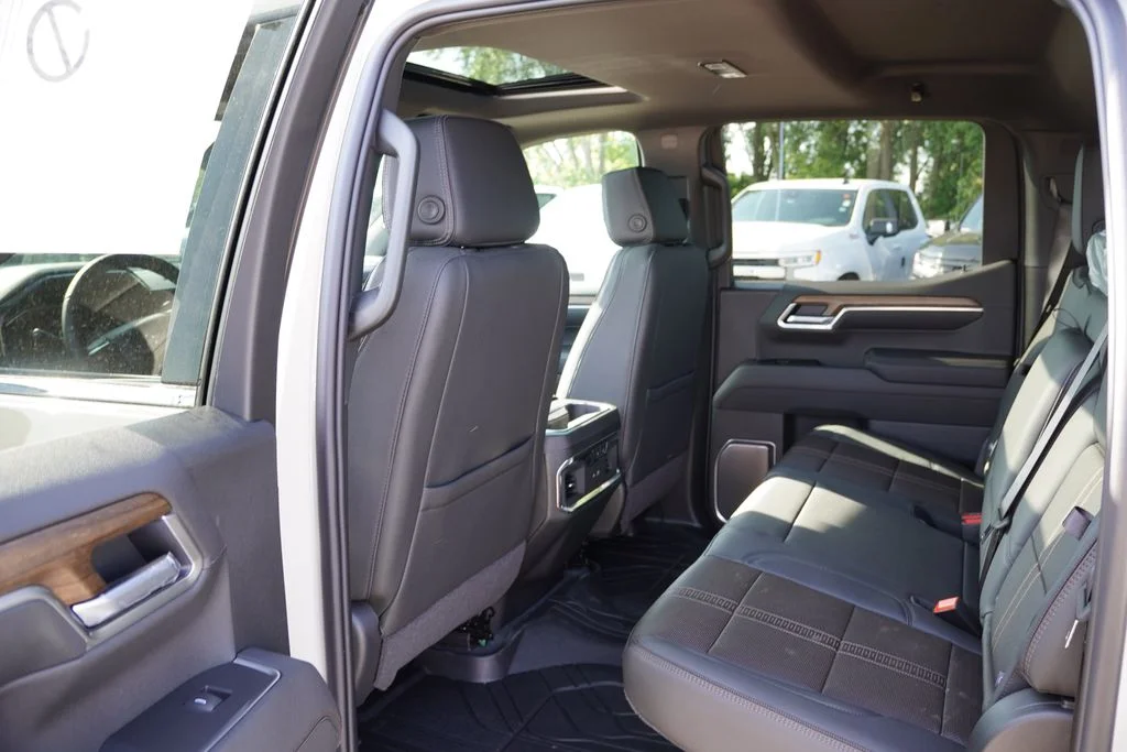 2026 Chevrolet Silverado 1500 High Country - Photo 12