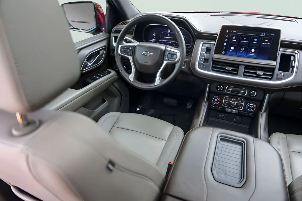 Used 2023 Red Chevrolet Z71 image 32