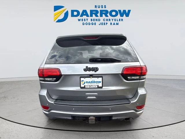 Certified Used 2020 Silver Jeep Altitude image 4