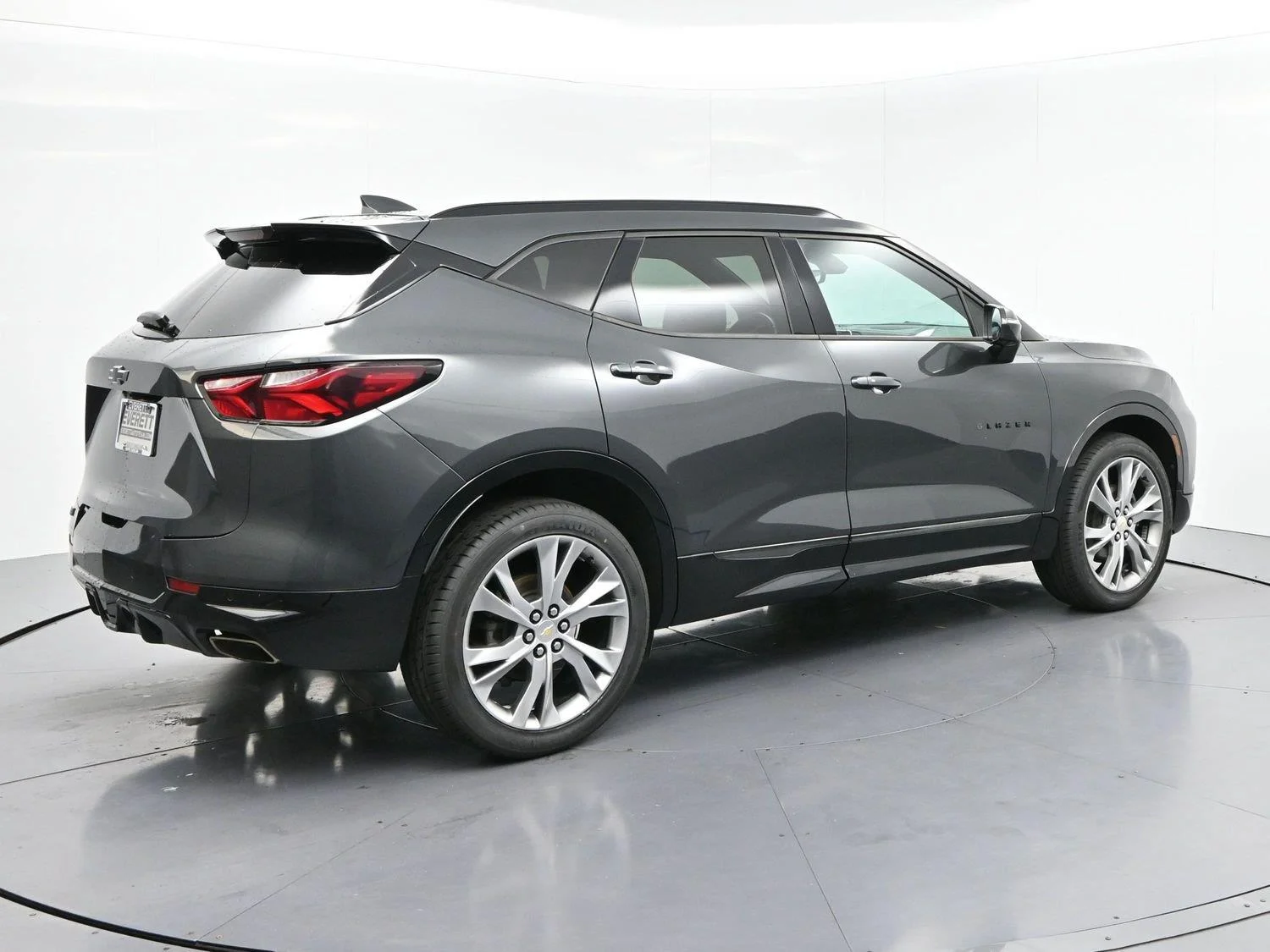 Used 2020 NIGHTFALL GRAY METALLIC Chevrolet RS image 7