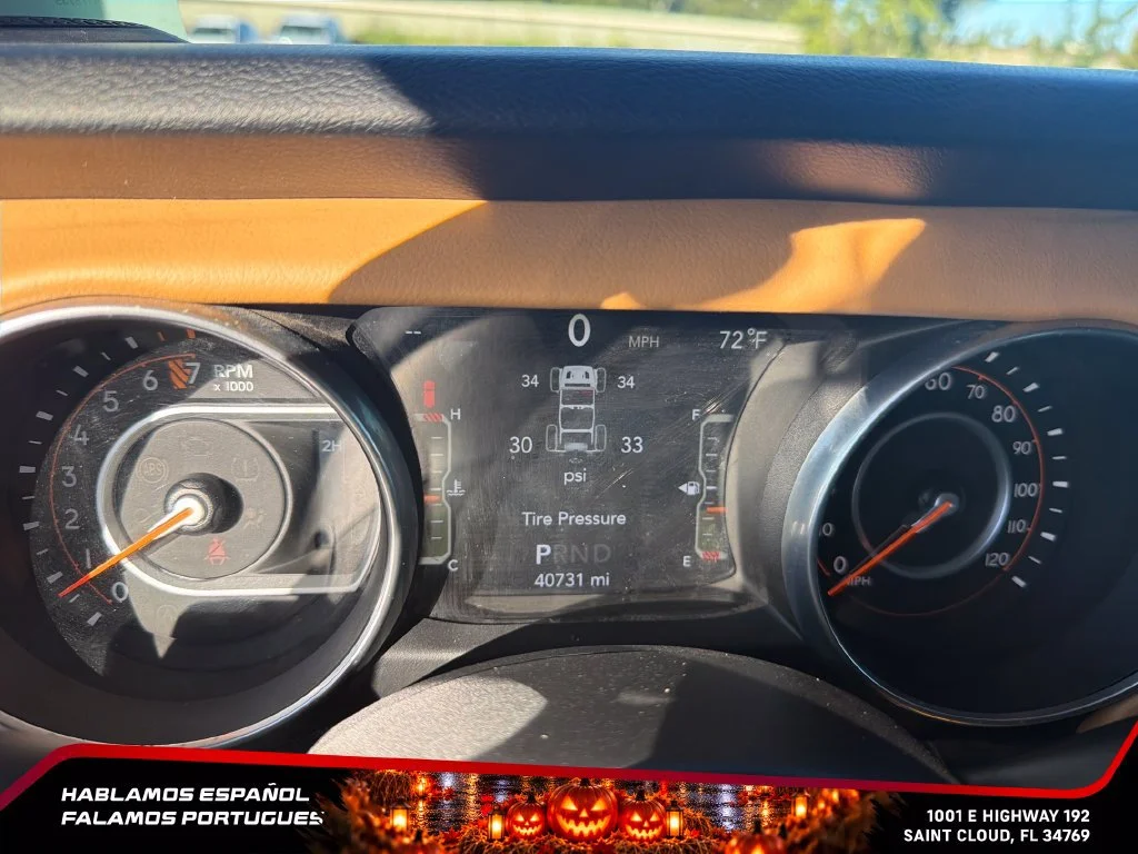 Used 2018  Jeep Sport S image 9