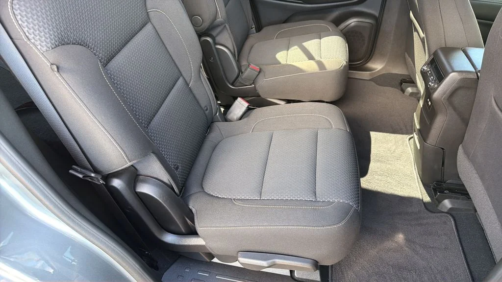 Used 2023 Silver GMC SLE image 12