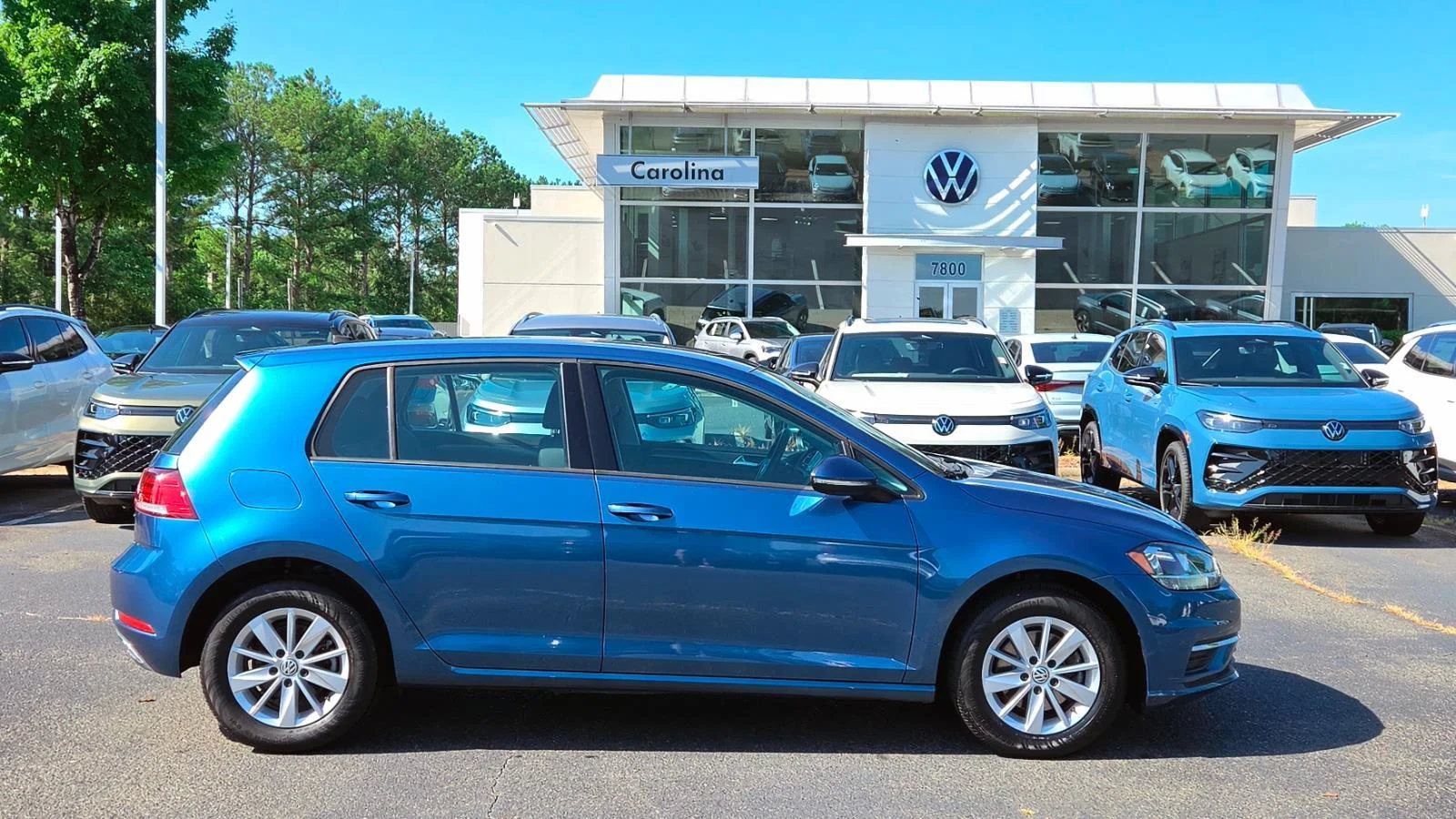 Used 2019 Silk Blue Metallic Volkswagen S image 6