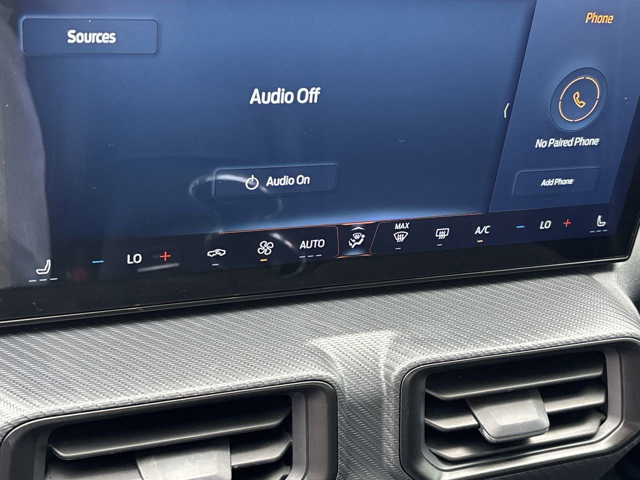 Used 2024 Oxford White Ford EcoBoost image 21