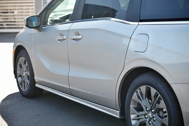 2026 Honda Odyssey Touring - Photo 10