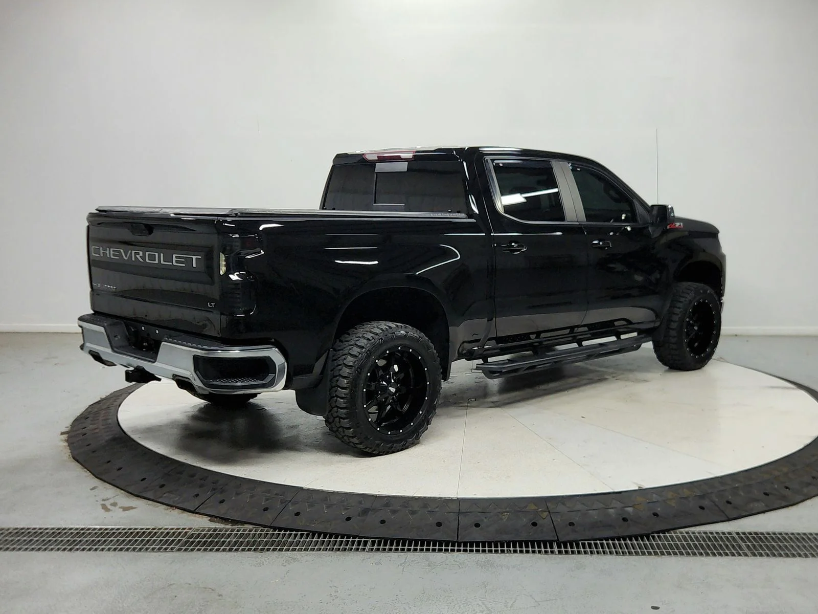 Used 2020 Black Chevrolet LT image 8