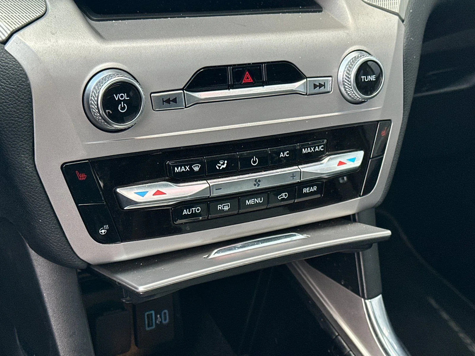 Used 2023 Red Metallic Ford XLT image 19
