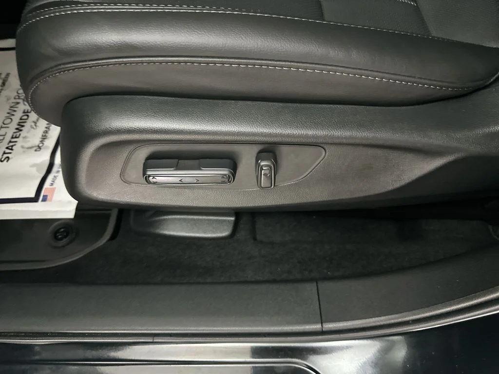 Used 2026 Black Honda EX-L image 16