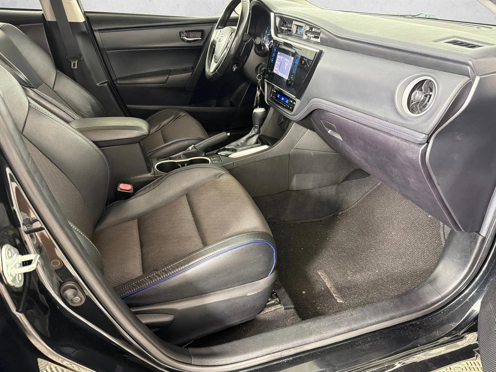 Used 2018 Black Sand Pearl Toyota SE image 13