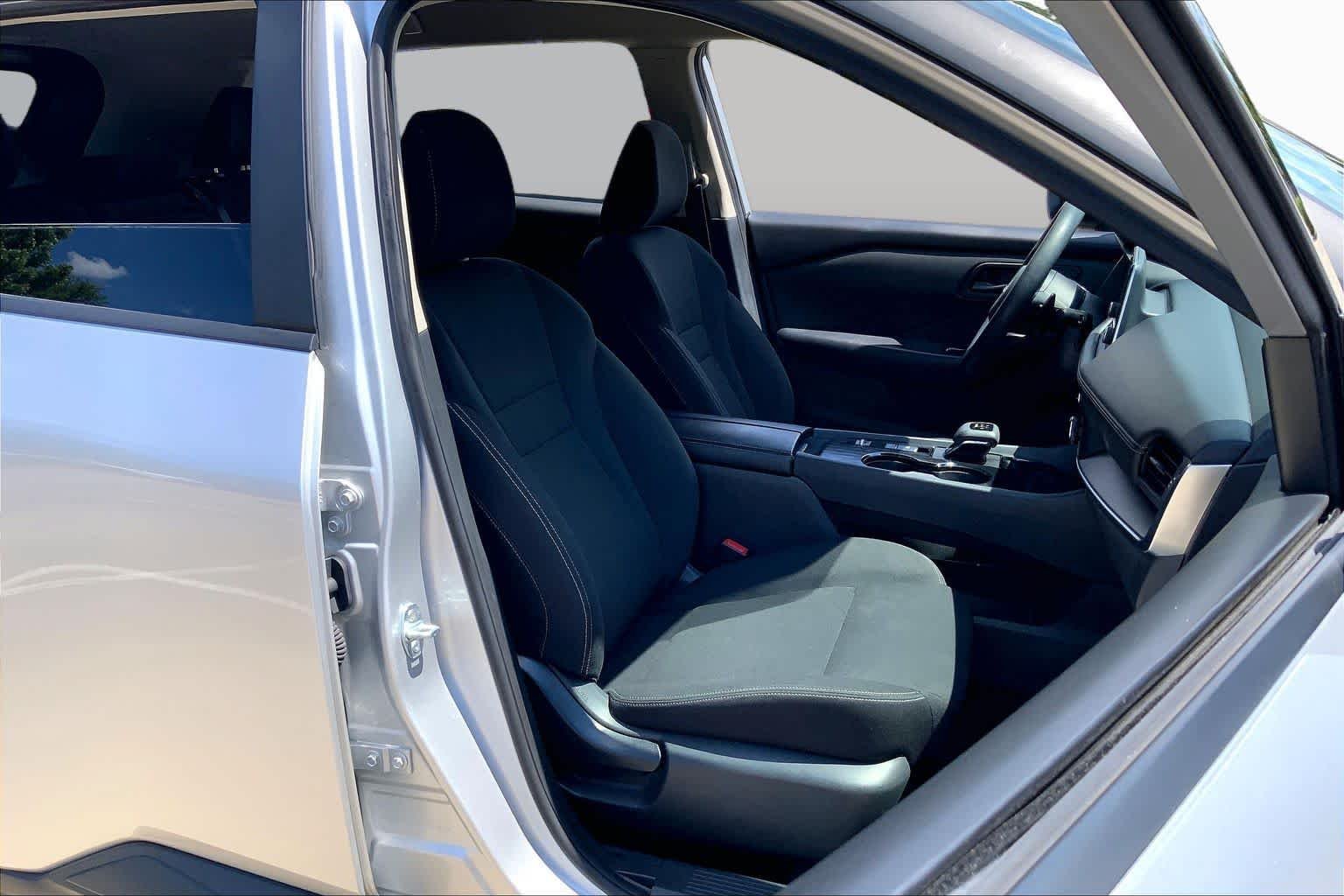 Used 2024 Brilliant Silver Metallic Nissan S image 9