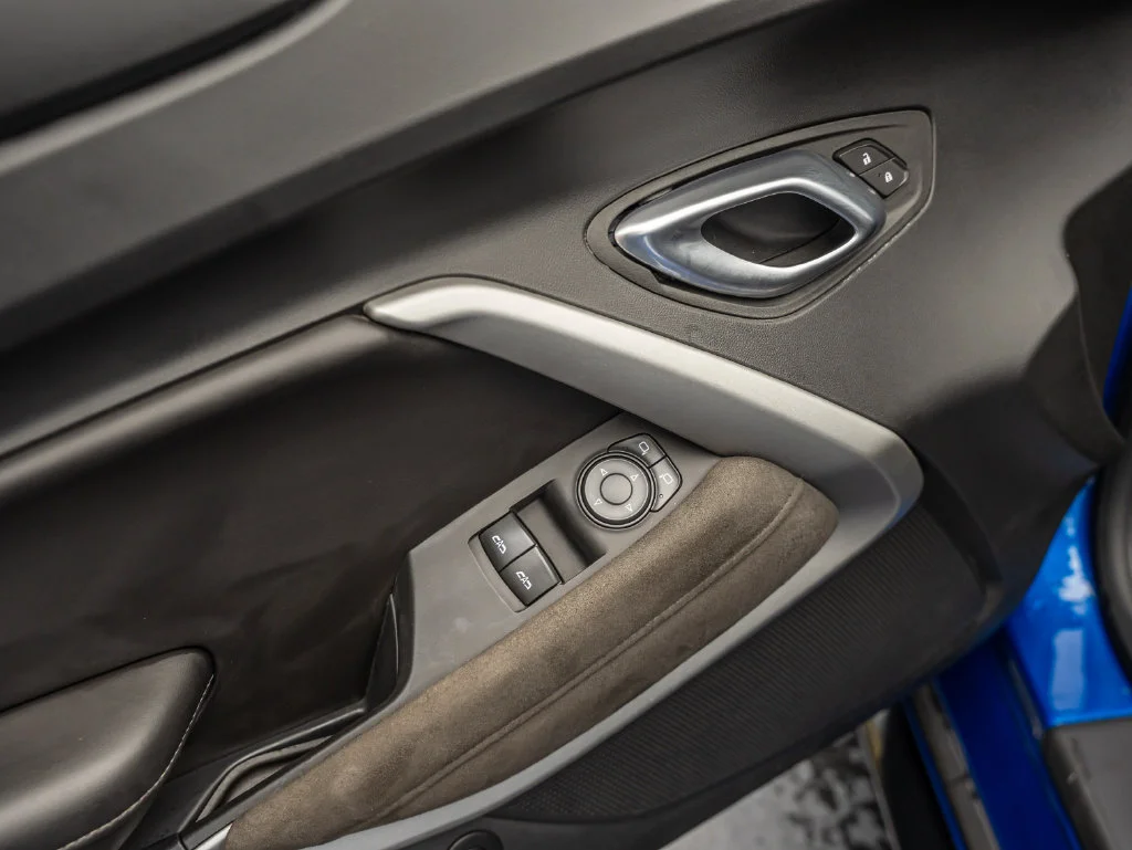 Used 2018 Hyper Blue Metallic Chevrolet SS image 19