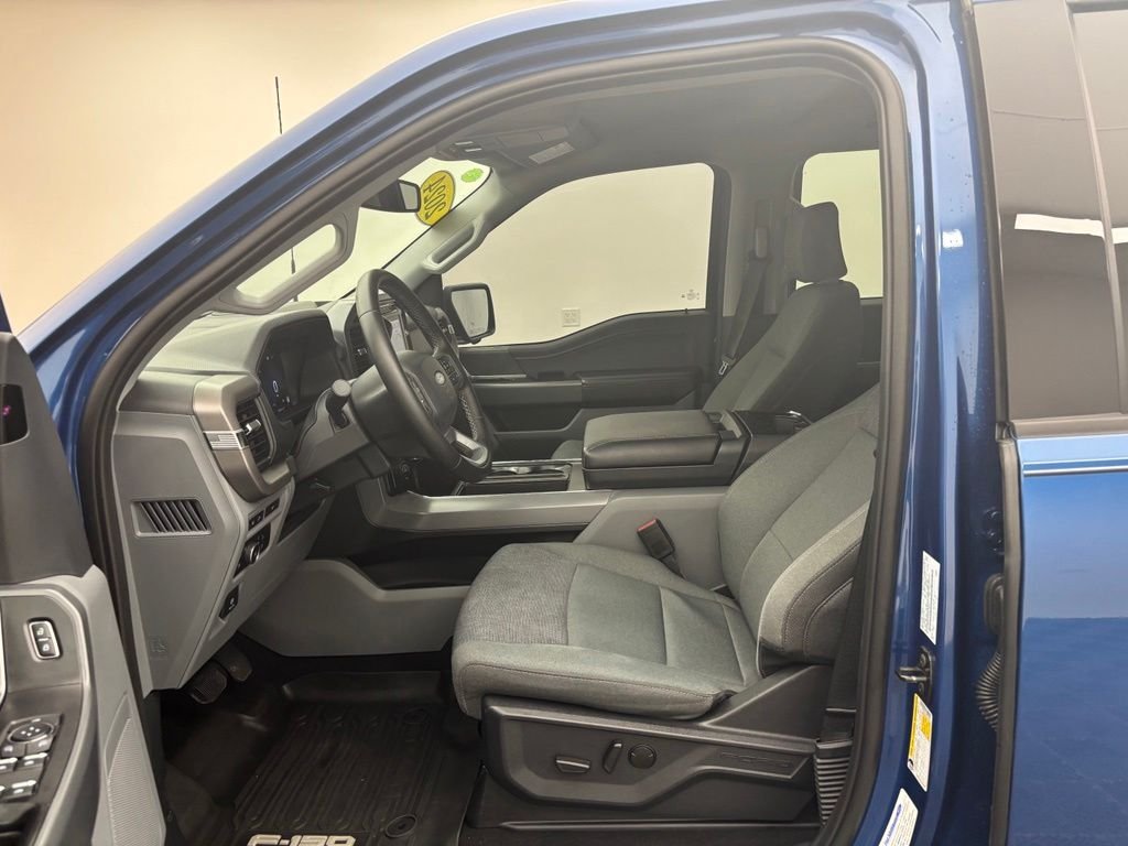 Used 2024 Blue Ford XLT image 22