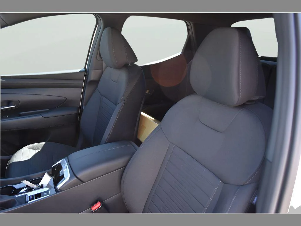 2025 Hyundai Santa Cruz SE - Photo 28